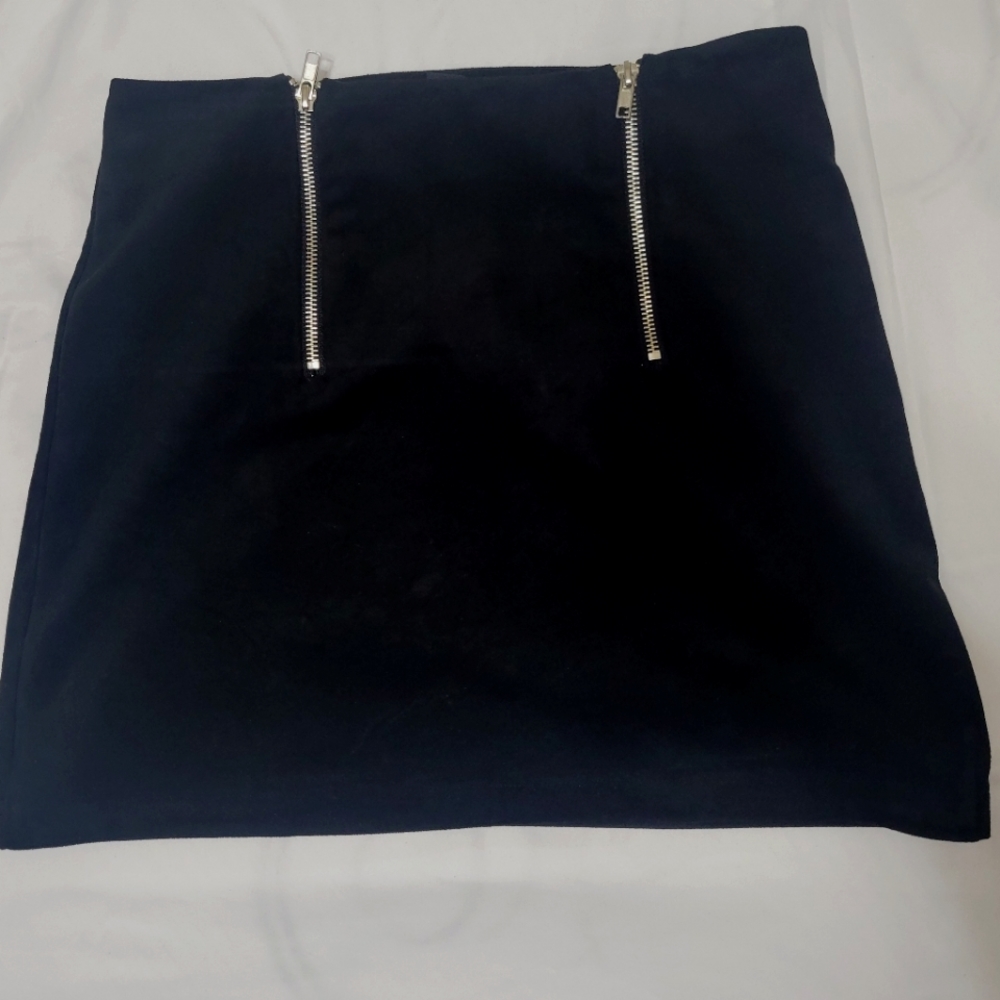 Forever 21 Black Skirt